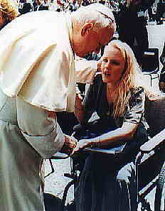 Sara con Juan Pablo II